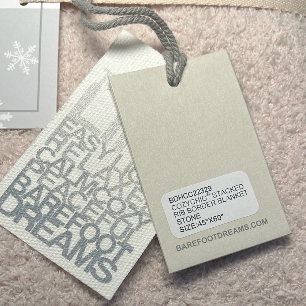 Barefoot Dreams CozyChic Rib Border Blanket in Stone - Picture 5 of 5